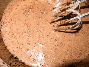 preparazione del tortino di cioccolato fondente